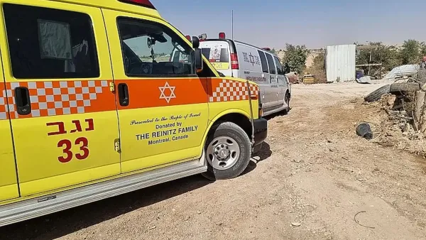 אמבולנס של מד''א בזירת חירום ביישוב בדרום הארץ