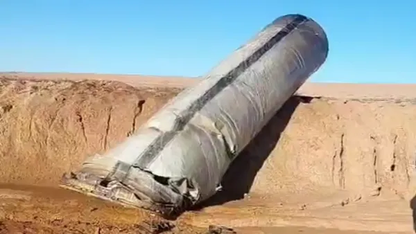 תיעוד: חלק מטיל איראני נפל בנגב - ללא נפגעים