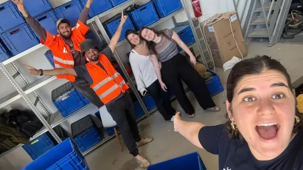 סטודנטים מתנדבים בשדרות