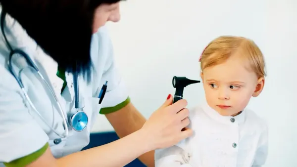 סוף לדלקות האוזניים והנוזלים: האם ניתוח כפתורים הוא הפתרון הנכון לילד שלכם?
