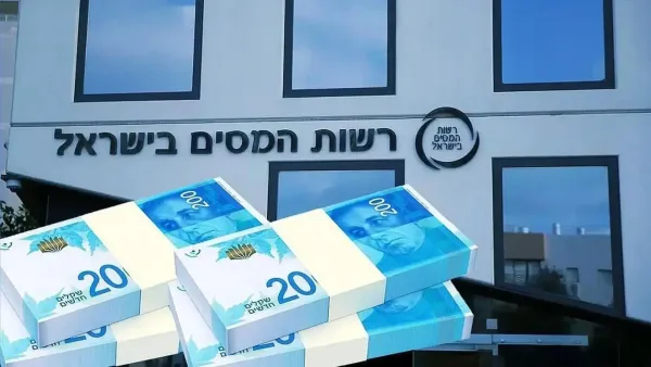מסמכים פיננסיים, תלושי שכר ומחשבון על שולחן, על רקע נתוני מס הכנסה וביטוח לאומי בישראל