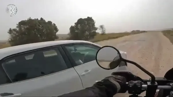 רכב נעצר על ידי לוחמי מגב בדרום - המחשה לאירוע נהיגה של ילד ללא רישיון