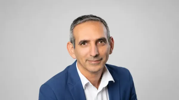 אבי דבוש, מועמד לפריימריז במפלגת הדמוקרטים, ברקע פעילות ציבורית בנגב