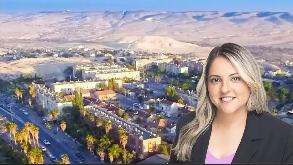 נילי אהרון על רקע ירוחם ודיון בתוכנית המתאר הכוללנית של היישוב