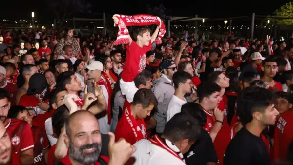 פארק נחל באר שבע נצבע באדום: האלופה חגגה עם 15,000 אוהדים