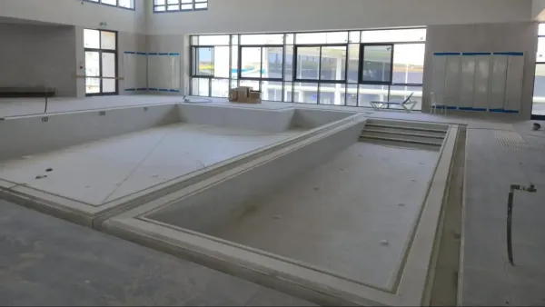 הבריכה ההידרותרפית החדשה בדימונה לקראת פתיחה