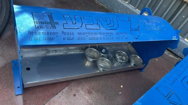 באר שבע מרחיבה את פינות ההאכלה המוסדרות לחתולי הרחוב