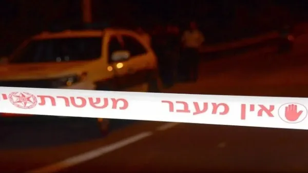 כוחות משטרה בזירת רצח ברהט לאחר ירי לעבר רכב בשכונה 19