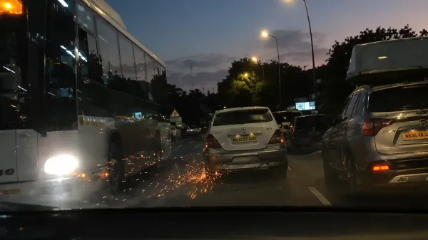 מרדף מטורף בנתיבות: בן 14 השתולל עם רכב ברחבי העיר (וידאו)
