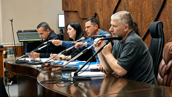 ראש העיר רוביק דנילוביץ׳ במהלך ישיבת מועצת העיר באר שבע