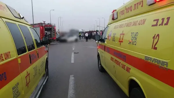 זירת תאונה סמוך לשומריה שבה רכב פגע בשלושה בני אדם