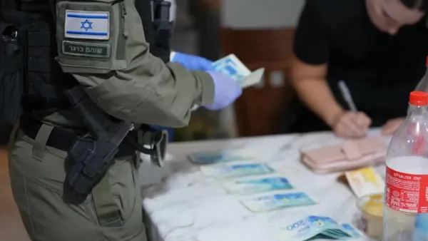 פשיטת כוחות משטרה ומג"ב במסגרת חקירת פרוטקשן בבאר שבע