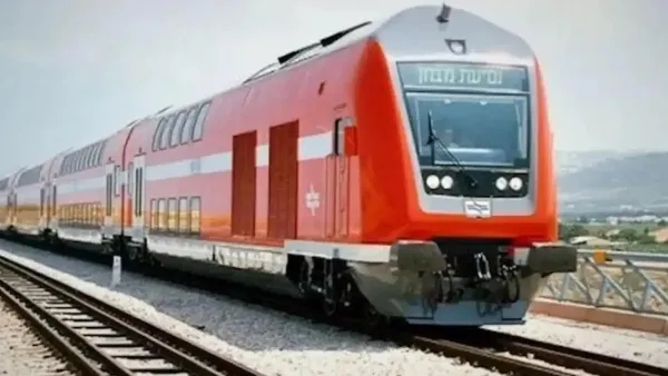 רכבת ישראל בתחנה במהלך שיבושים בתנועת הרכבות לבאר שבע
