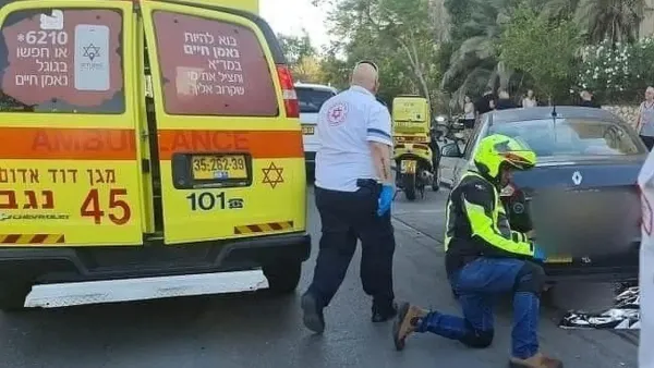 נפצע בדרך מצדה: נסע על קלנועית - והתנגש בעמוד