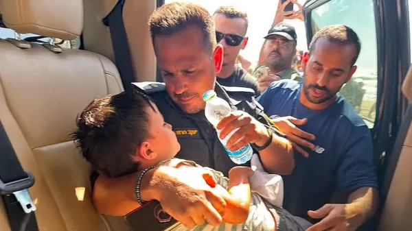 קצין המשטרה הראשון שפגש ביובל קוגן משחזר: ‘’הכנסתי אותו לרכב, נתתי לו מים וחיבקתי אותו''