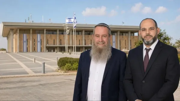 סגן ראש עיריית באר שבע שמעון טובול ויו"ר מפלגת נעם אבי מעוז על רקע הכנסת