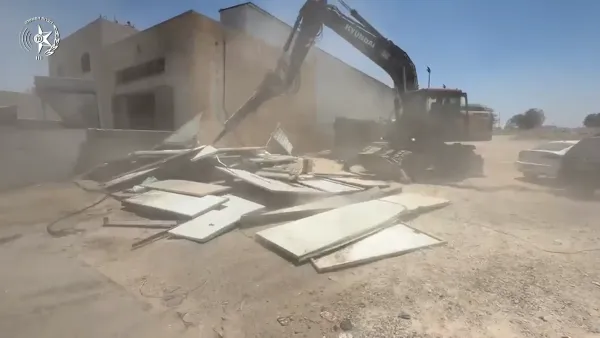 שיא החוצפה בשגב שלום: תחנת הדלק הפיראטית פעלה על חשמל גנוב (וידאו)