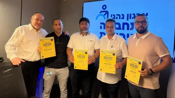 ארבעת ראשי הוועדים שקיבלו כתבי מינוי למועצת נהגי התחבורה הציבורית לשנת 2027