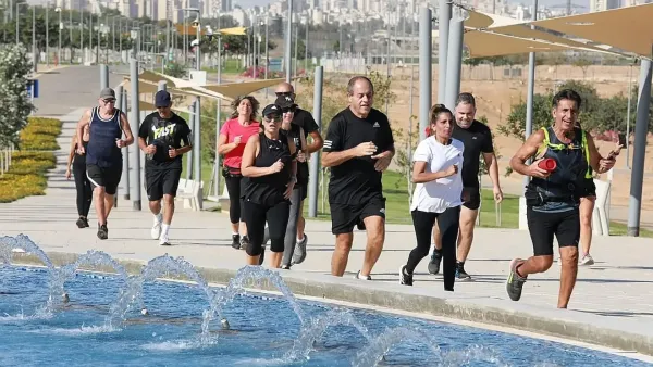 רצים מתאמנים בבאר שבע לקראת מרוץ הלילה שייערך בחודש ספטמבר