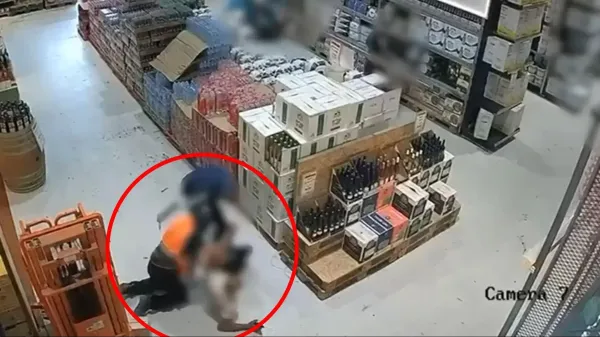באר שבע: ניסו לרצוח בדקירות אדם בסופר, אחד החשודים מסתובב חופשי