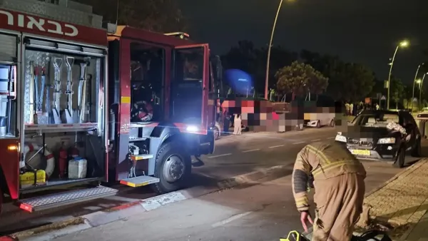 שני לכודים חולצו מדירה בוערת באופקים