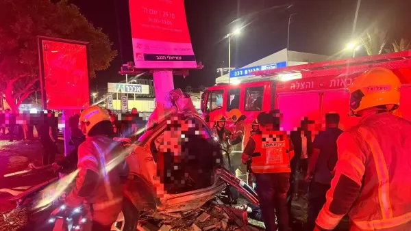 בן 30 פצוע אנוש בהתנגשות רכב בעמוד סמוך למתחם ביג בבאר שבע