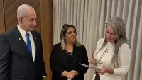 נילי אהרון, ראשת מועצת ירוחם, בפגישה רשמית עם ראש הממשלה בנימין נתניהו