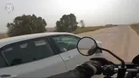 רכב נעצר על ידי לוחמי מגב בדרום - המחשה לאירוע נהיגה של ילד ללא רישיון