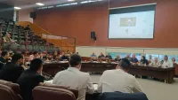 ראש עיריית באר שבע רוביק דנילוביץ' במהלך ישיבת מועצת העיר בנושא הטבות המס.
