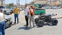 זירת תאונה בדימונה שבה נפצע נער שרכב על טרקטורון חשמלי.