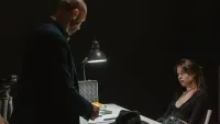לא רק עבריינים, למה אנשים נורמטיביים מוצאים את עצמם בחדר החקירות?