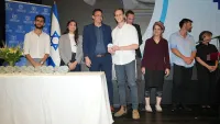אביב בן יעקב מבאר שבע בטקס קבלת אות רמון למנהיגות ומצוינות חברתית