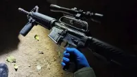 אילוסטרציה של נשק M16 ופעילות משטרתית באזור הנגב לאחר תפיסת אמצעי לחימה בלתי חוקיים