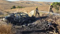 טרגדיה בכביש 40: שני הרוגים אותרו סמוך לרכב שעלה באש ליד צומת גורל