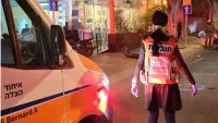 אמבולנס של איחוד הצלה בזירת תאונת דרכים עם מעורבות רכב ואופנוע ברחוב החלוץ בבאר שבע.