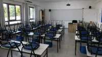 מורה בכיתה באזור העוטף במסגרת מתווה תמריצים חדש לחיזוק מערכת החינוך בחבל תקומה.