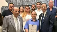 הנשיא, עם יחיאל טביבי (משמאל). צילום: בית הנשיא