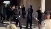 כוחות משטרה בערד בעקבות חסימות כבישים ועימותים סביב מחאת החרדים נגד הגיוס.