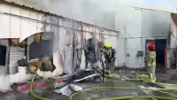 שריפה במבנה תעשייה באזור התעשייה שער הנגב