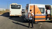 נתיבות: נפגעים בתאונה בין אוטובוס למונית